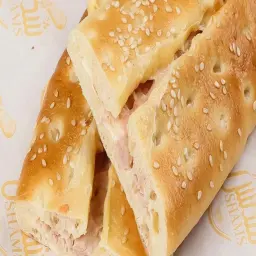 فطيرة جبن قشقوان مرتديلا